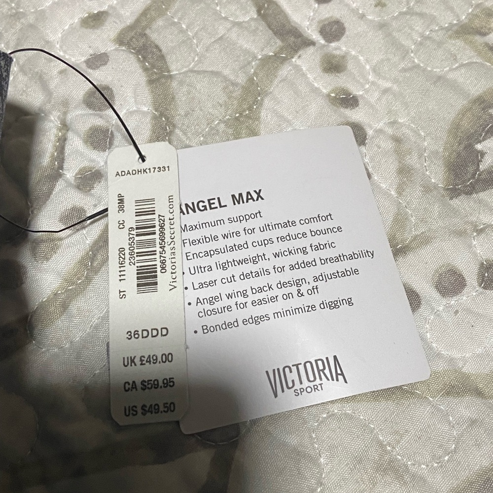 Victoria Sport Angelita Max Bra
Bra size 36DDD - Picture 6 of 6
